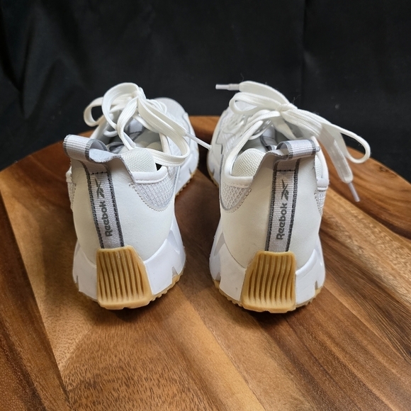 Reebok Women's Zig Dynamic Adventure Sneaker Sz 7. - Picture 3 of 7